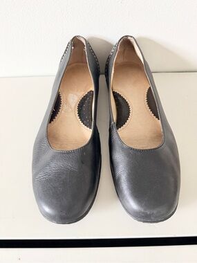 Lands End Classic Black Women’s Leather Flats. Sz 11B